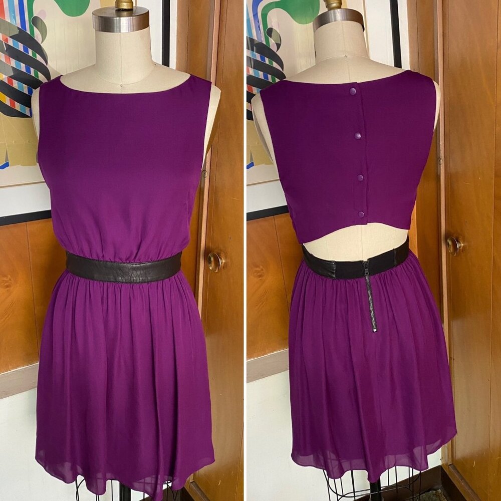 Alice + Olivia Leather Silk Dress Sz 0 snap back open cut out purple black mini